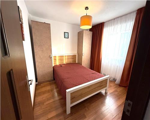 Apartament mobilat 68 mpu 3 camere 2 bai si pivnita in Turnisor