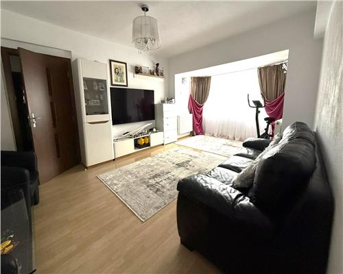 Apartament mobilat 68 mpu 3 camere 2 bai si pivnita in Turnisor