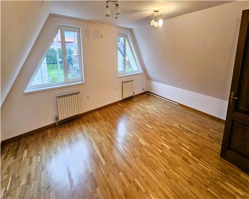 Vila spatioasa 360mp | 8 camere | 5 bai | garaj | curte | filigorie | Sibiu