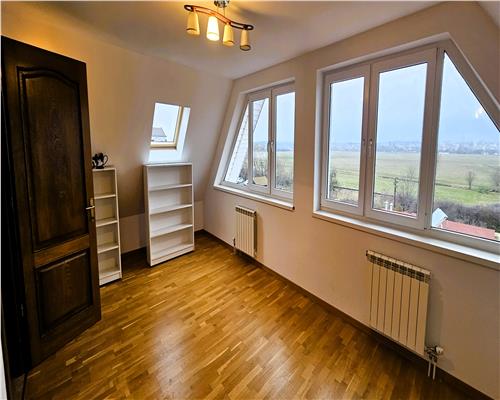 Vila spatioasa 360mp | 8 camere | 5 bai | garaj | curte | filigorie | Sibiu