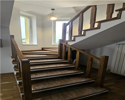 Vila spatioasa 360mp | 8 camere | 5 bai | garaj | curte | filigorie | Sibiu