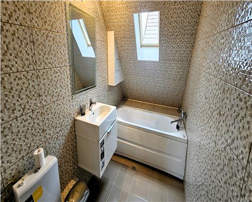 Vila spatioasa 360mp | 8 camere | 5 bai | garaj | curte | filigorie | Sibiu