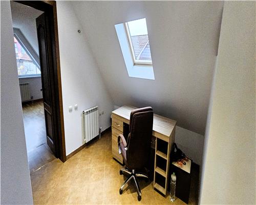 Vila spatioasa 360mp | 8 camere | 5 bai | garaj | curte | filigorie | Sibiu