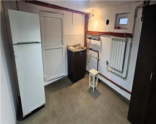 Vila spatioasa 360mp | 8 camere | 5 bai | garaj | curte | filigorie | Sibiu