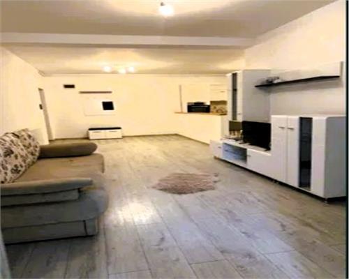 Apartament cu 3 camere si balcon zona Ciresica