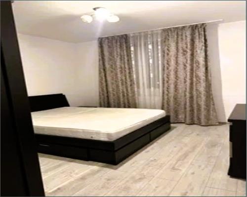 Apartament cu 3 camere si balcon zona Ciresica