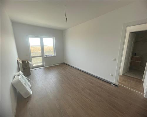Apartament  2 camere etajul 1 cu balcon si parcare  pe Doamna Stanca