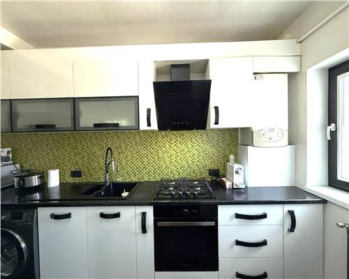 Apartament mobilat 3 camere etaj 2 balcon boxa in Arhitectilor