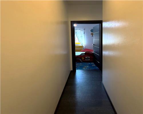 Apartament mobilat 3 camere etaj 2 balcon boxa in Arhitectilor