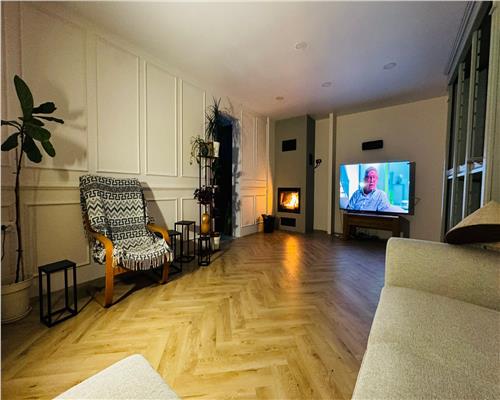 Vila cu 5 camere 3 bai si 400 teren in Sibiu