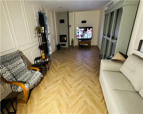 Vila cu 5 camere 3 bai si 400 teren in Sibiu