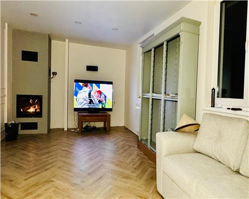 Vila cu 5 camere 3 bai si 400 teren in Sibiu