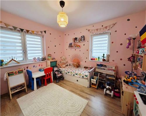 Apartament 3 camere gradina 88 mp terasa si 2 locuri parcare