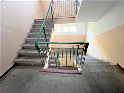 Garsoniera moderna etajul 3 pe Strada Siretului in Sibiu