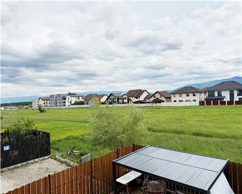 Apartament de lux cu 3 camere 2 bai etajul 1 zona  Calea Cisnadiei