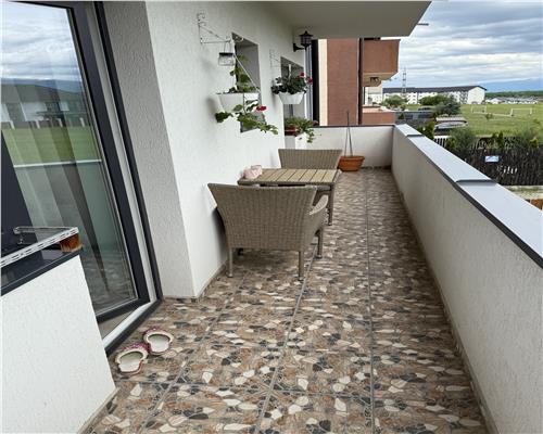 Apartament de lux cu 3 camere 2 bai etajul 1 zona  Calea Cisnadiei