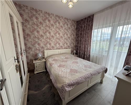 Apartament de lux cu 3 camere 2 bai etajul 1 zona  Calea Cisnadiei