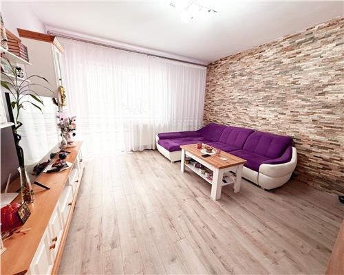 Apartament de lux cu 3 camere 2 bai etajul 1 zona  Calea Cisnadiei