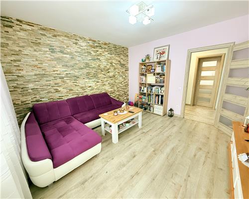 Apartament de lux cu 3 camere 2 bai etajul 1 zona  Calea Cisnadiei