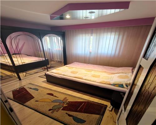 Apartament 4 camere 79mp | 2 balcoane | 2 bai | pivnita | zona Turnisor