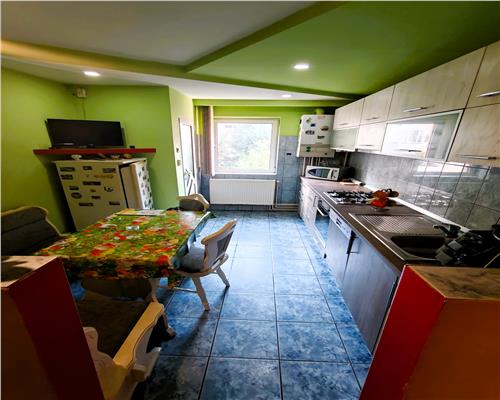 Apartament 4 camere 79mp | 2 balcoane | 2 bai | pivnita | zona Turnisor