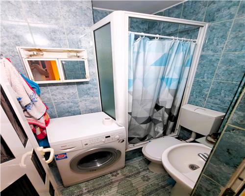 Apartament 4 camere 79mp | 2 balcoane | 2 bai | pivnita | zona Turnisor