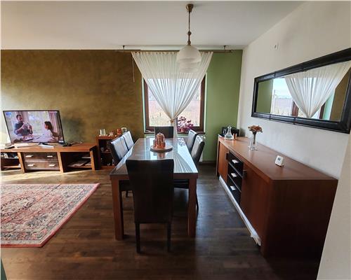 Casa moderna 3 camere 2 bai teren 790mp zona Cetate