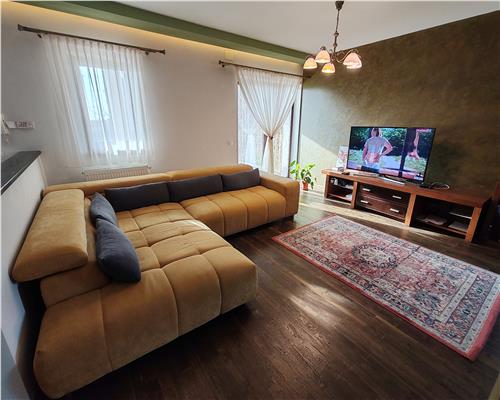 Casa moderna 3 camere 2 bai teren 790mp zona Cetate