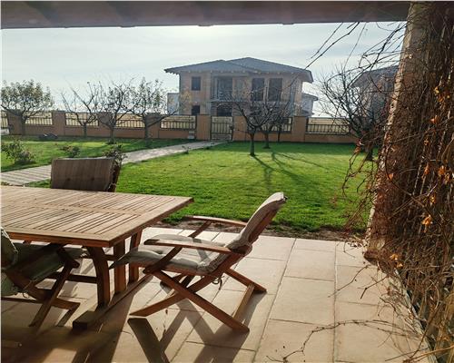 Casa moderna 3 camere 2 bai teren 790mp zona Cetate