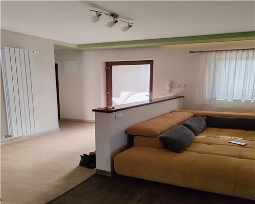 Casa moderna 3 camere 2 bai teren 790mp zona Cetate