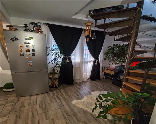 Apartament 52 mp pe 2 niveluri in  Vasile Aaron