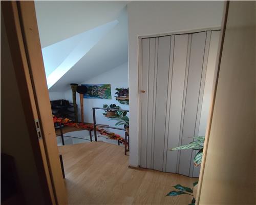 Apartament 52 mp pe 2 niveluri in  Vasile Aaron