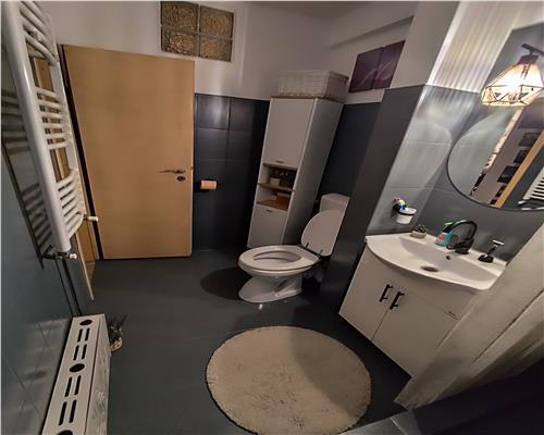 Apartament 52 mp pe 2 niveluri in  Vasile Aaron