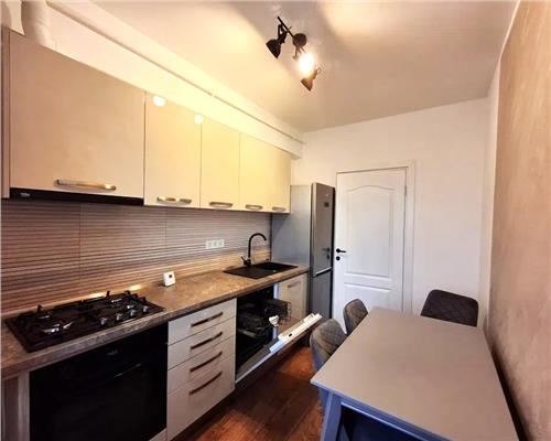 Apartament cu 2 camere decomandat balcon parcare privata zona Doamna Stanca