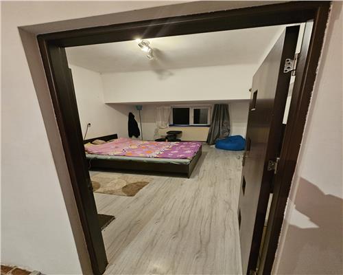 Apartament 2 camere zona centrala 59 mp