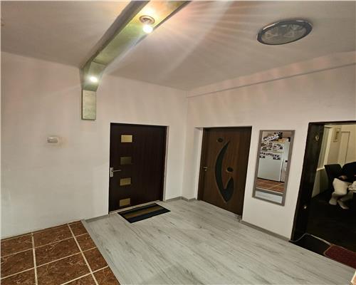 Apartament 2 camere zona centrala 59 mp