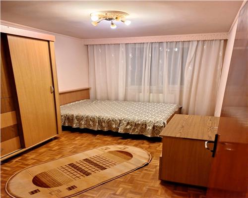 Apartament 2 camere decomandat balcon inchis 62mp zona Strand