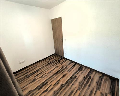 Apartament 4 camere decomandat 70mp balcon inchis zona Vasile Aaron