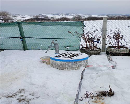 Teren extravilan cu apa si curent 700 mp in Sura Mare