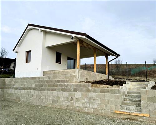Casa individuala 4 camere 124mp | anexa 42mp | teren 550mp in Sura Mare