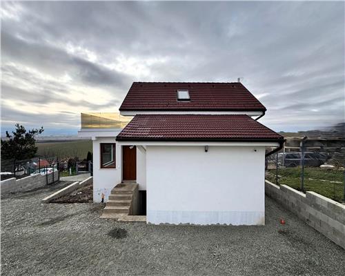 Casa individuala 4 camere 124mp | anexa 42mp | teren 550mp in Sura Mare