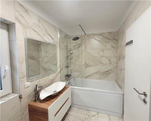 Apartament prima inchiriere 3 camere balcon si parcare Sibiu