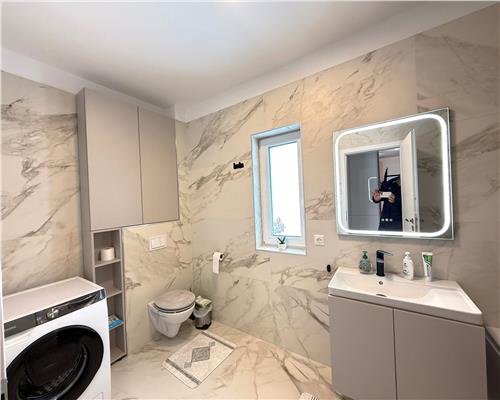 Apartament de lux prima inchiriere 3 camere balcon parcare