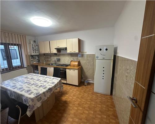 Casa individuala 180mp | garaj | foisor zona Piata Cluj