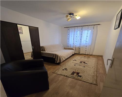 Apartament cu 3 camere si balcon in Ciresica