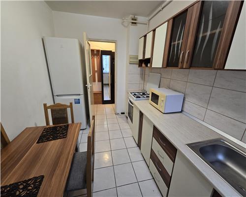Apartament cu 3 camere si balcon in Ciresica