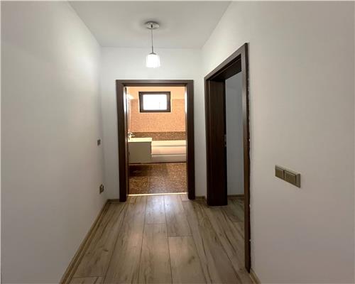 Apartament modern cu 3 camere balcon si parcare Supeco
