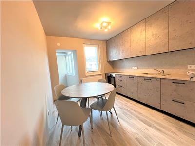 Apartament etajul 1 cu 3 camere 2 bai 2 balcoane zona centrala