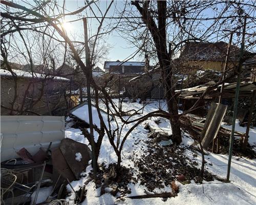 Casa cu 3 camere si 325 mp teren in Trei Stejari