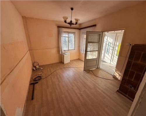 Casa cu 3 camere si 325 mp teren in Trei Stejari